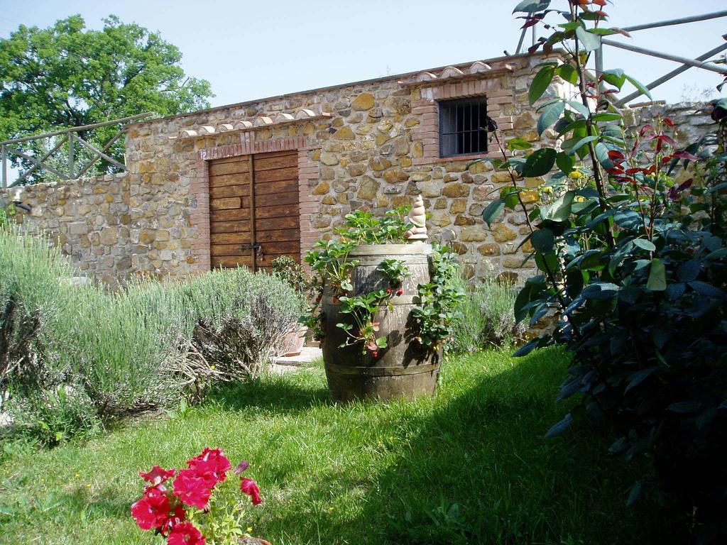 Agriturismo Podere Micitto Usi Eksteriør billede