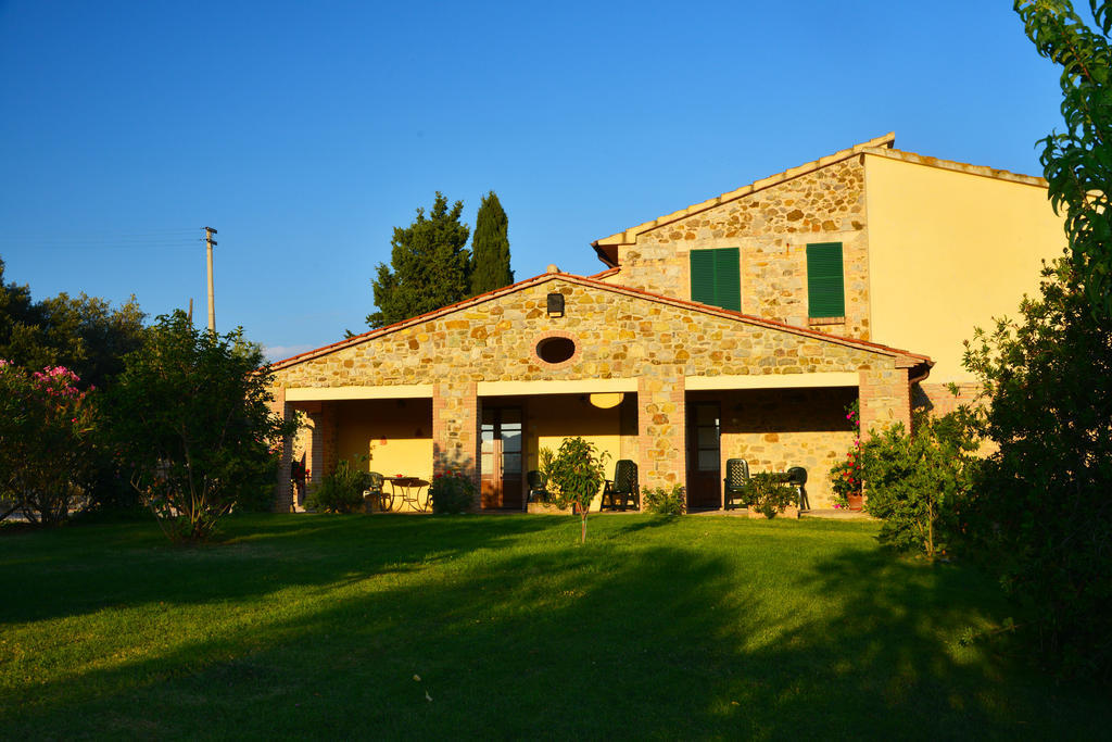 Agriturismo Podere Micitto Usi Eksteriør billede