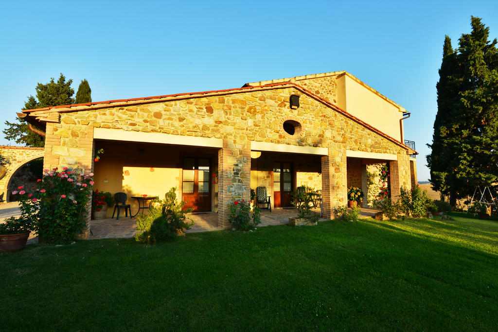 Agriturismo Podere Micitto Usi Eksteriør billede